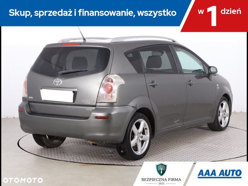 Toyota Corolla Verso - 6