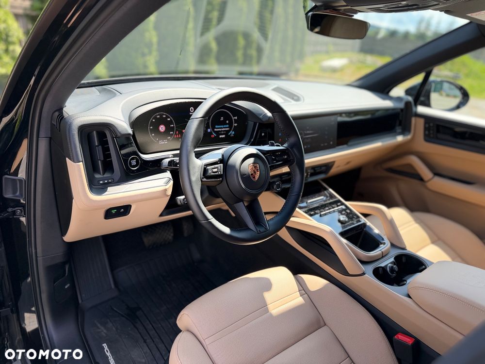 Porsche Cayenne - 14