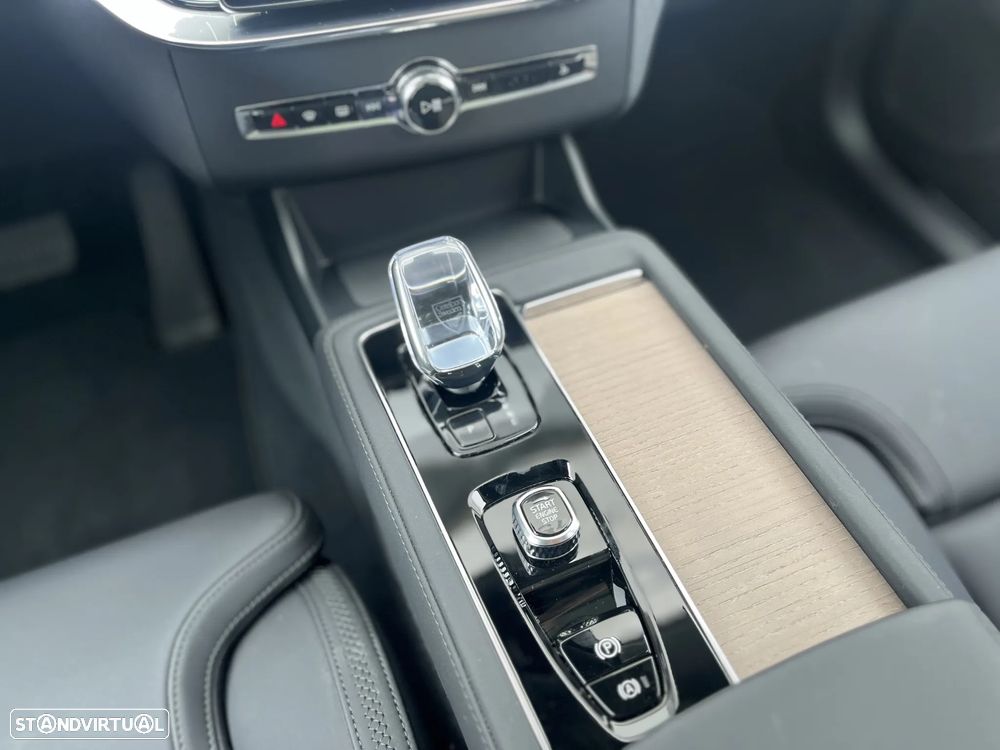 Volvo XC 90 2.0 T8 PHEV Plus Dark AWD - 25
