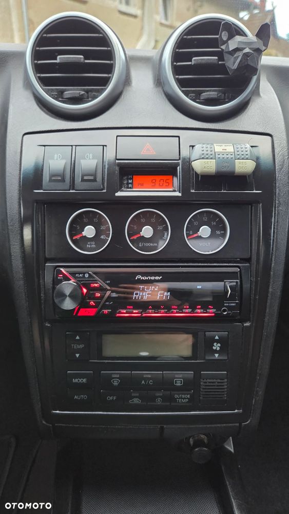 Hyundai Coupe 2005 photo 4
