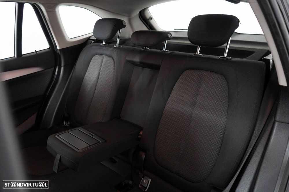 BMW X1 25 e xDrive Corporate Edition - 10