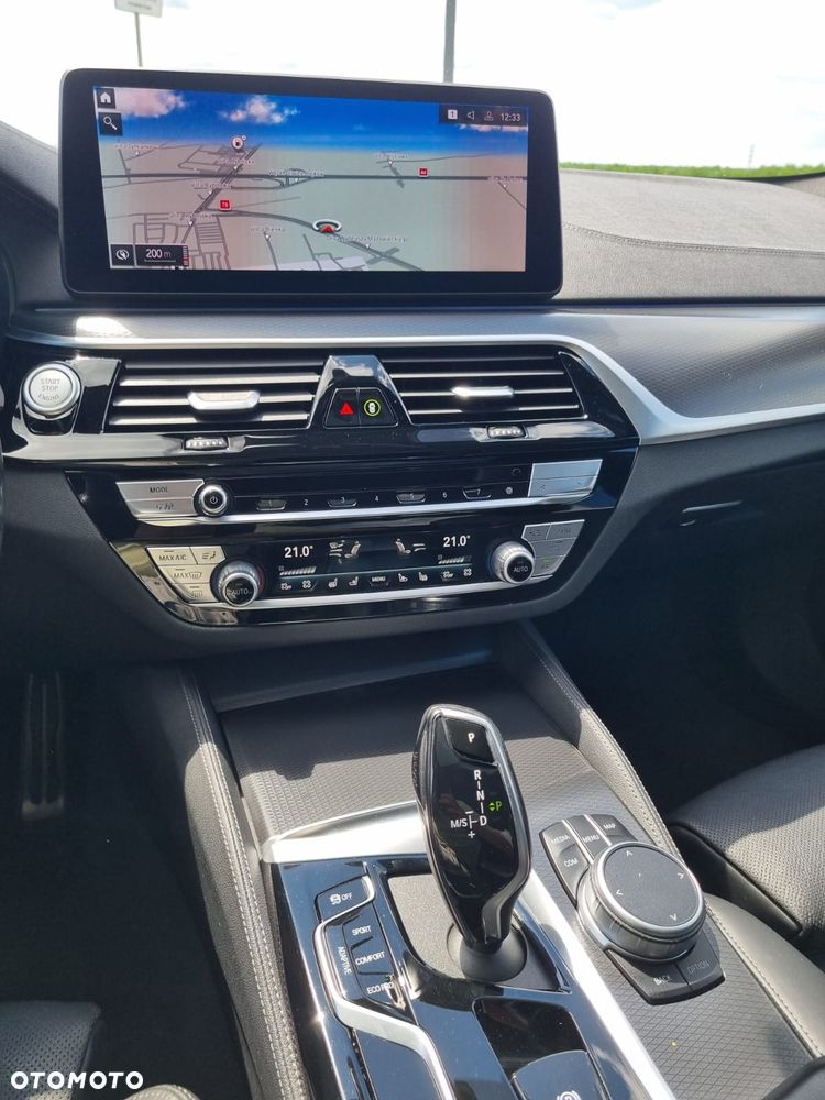 BMW Seria 5 540d xDrive mHEV M Sport sport - 7