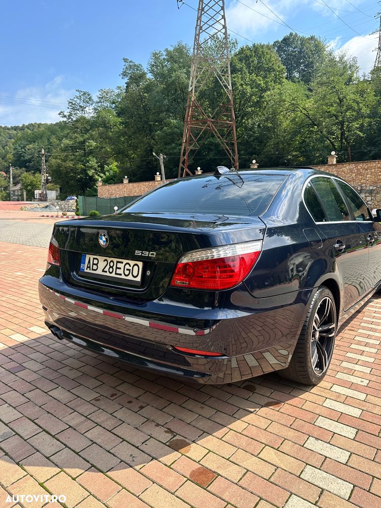 BMW Seria 5 530d xDrive Aut. - 11