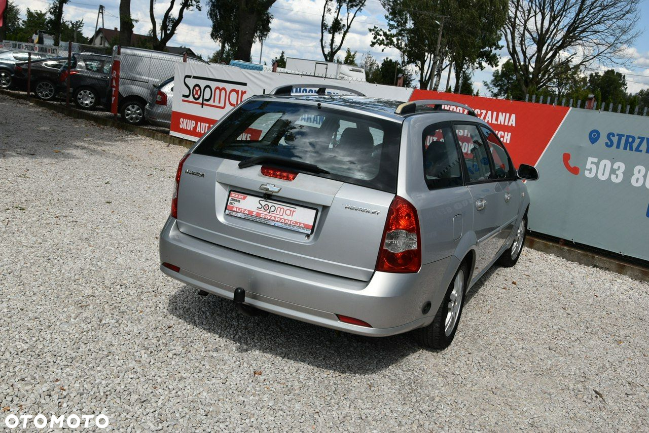 Chevrolet Nubira 1.8 Kombi CDX - 17