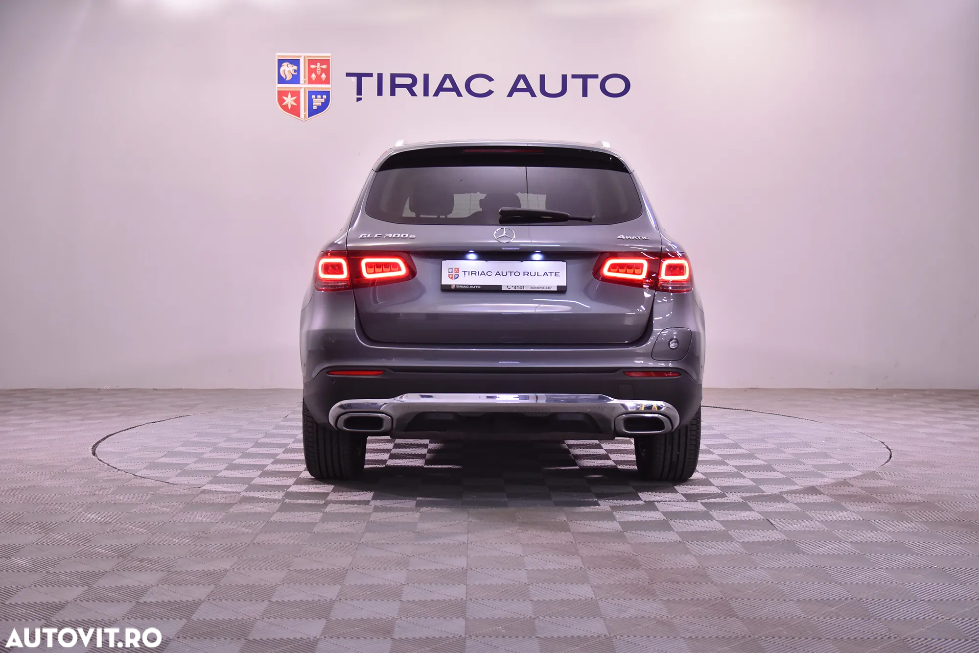 Mercedes-Benz GLC 300 e 4MATIC - 4