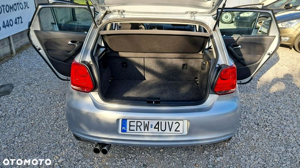 Volkswagen Polo 1.4 16V Comfortline - 29