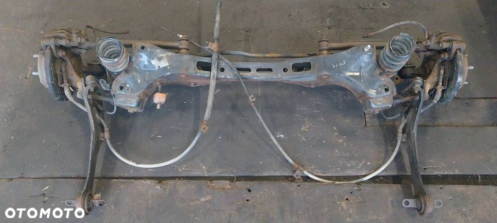 KOMPLETNE ZAWIESZENIE BELKA SANKI TYŁ KIA CEED I KOMBI - 1