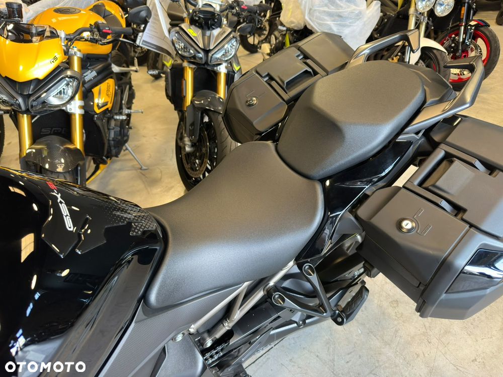 Suzuki GSX 1000 - 15