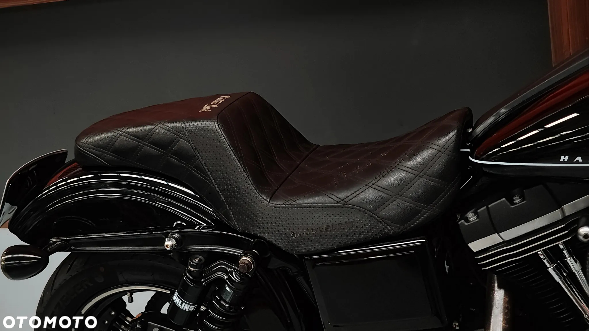 Harley-Davidson Dyna Street Bob - 14