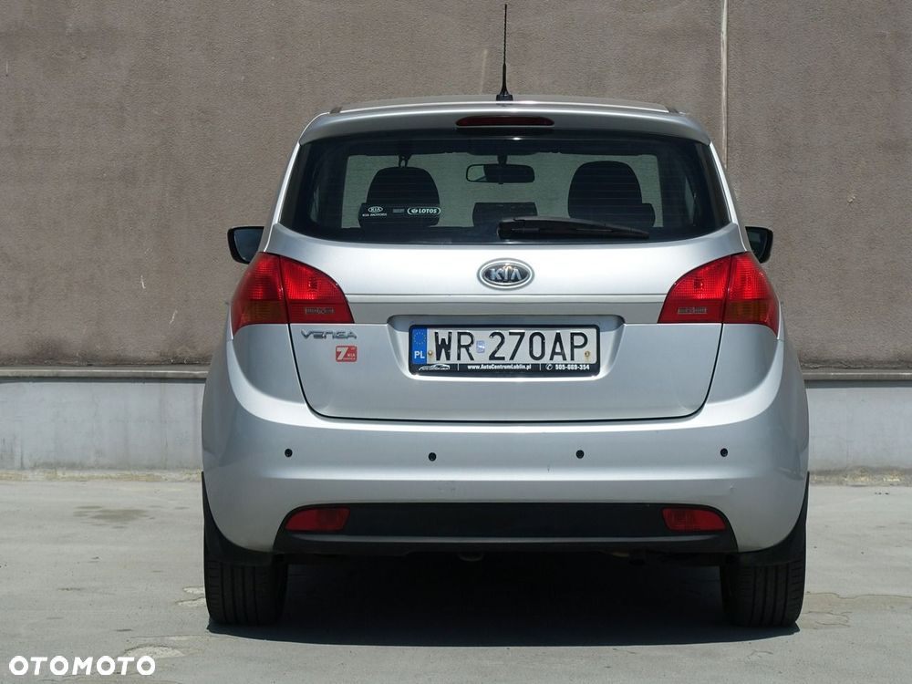 Kia Venga - 9