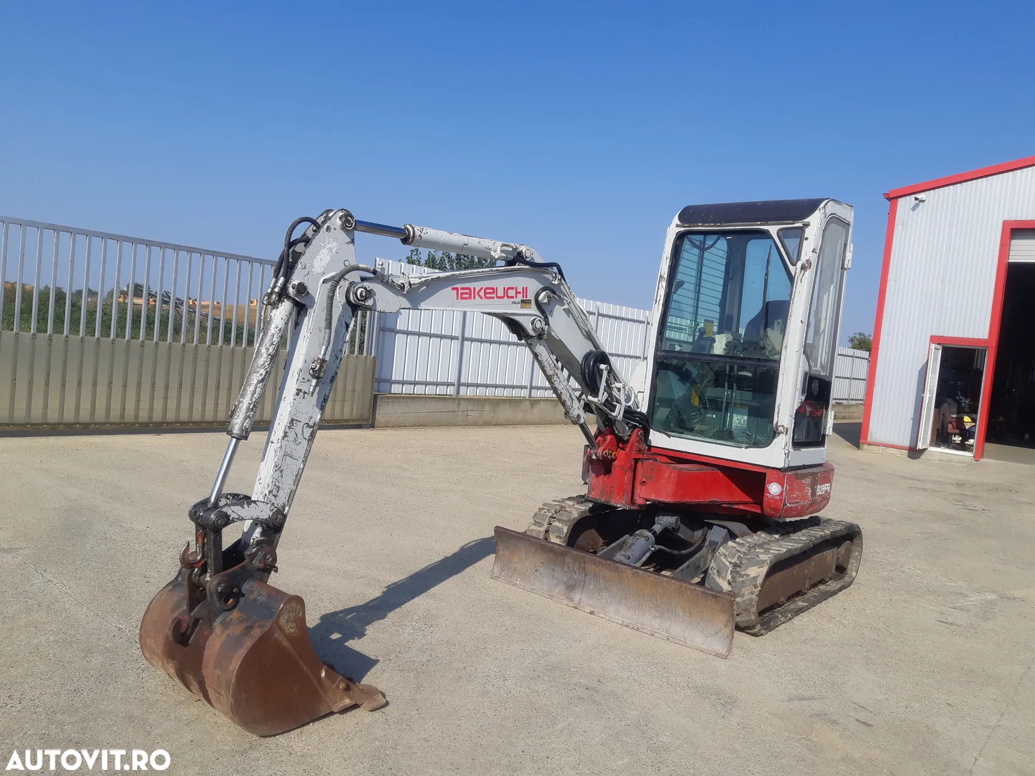Takeuchi TB28FR - 13