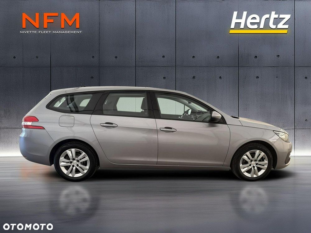 Peugeot 308 - 8
