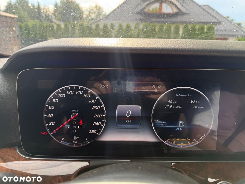 Mercedes-Benz Klasa E 300 9G-TRONIC - 17