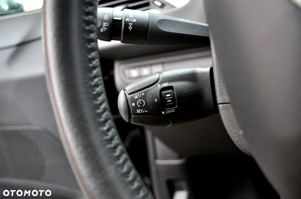 Peugeot 2008 1.2 Pure Tech GPF Style - 26