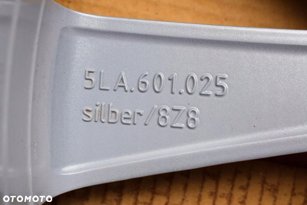 SKODA 19 Enyaq iV SuperB Octavia IV 5LA Nowy Model Oryginał - 14