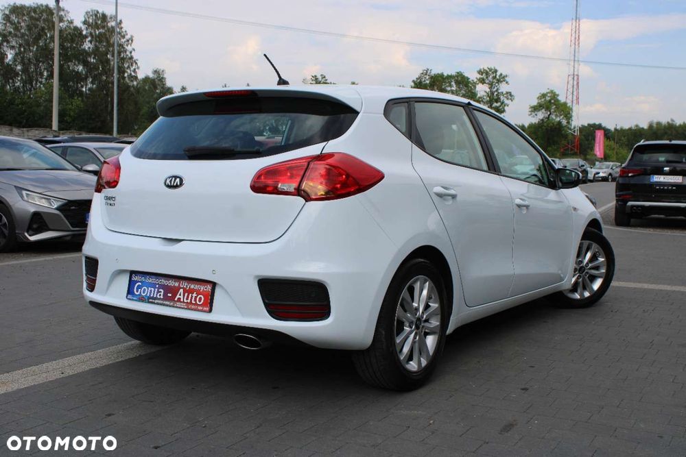Kia Ceed - 7