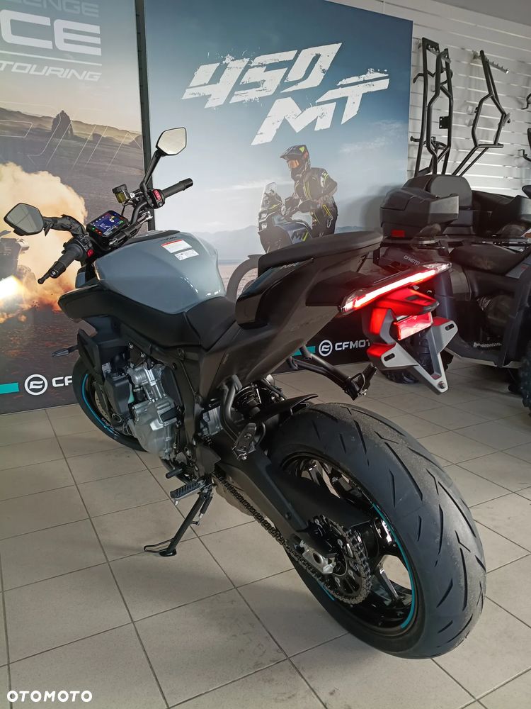 CFMoto 675NK - 17