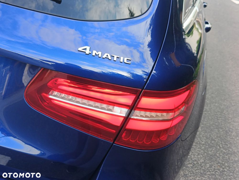 Mercedes-Benz GLC 220 d 4Matic 9G-TRONIC AMG Line - 22