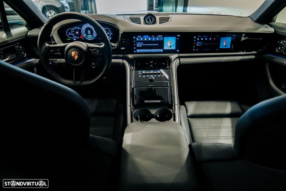 Porsche Panamera 4 E-Hybrid - 10
