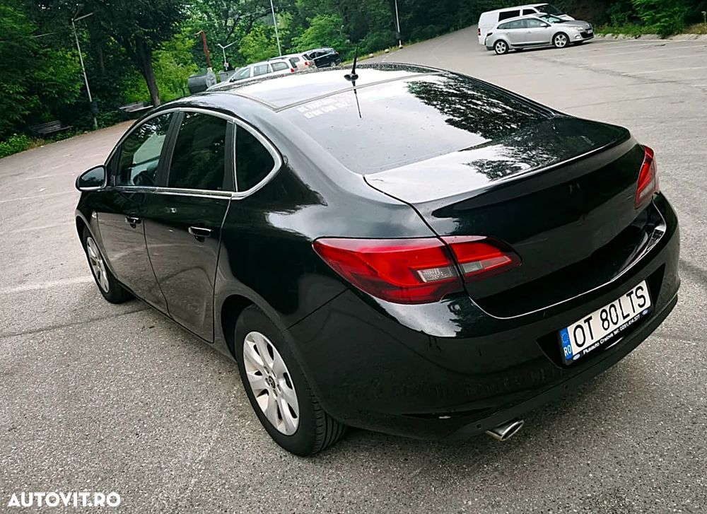 Opel Astra 1.4 ECOTEC Turbo Start/Stop Essentia - 6