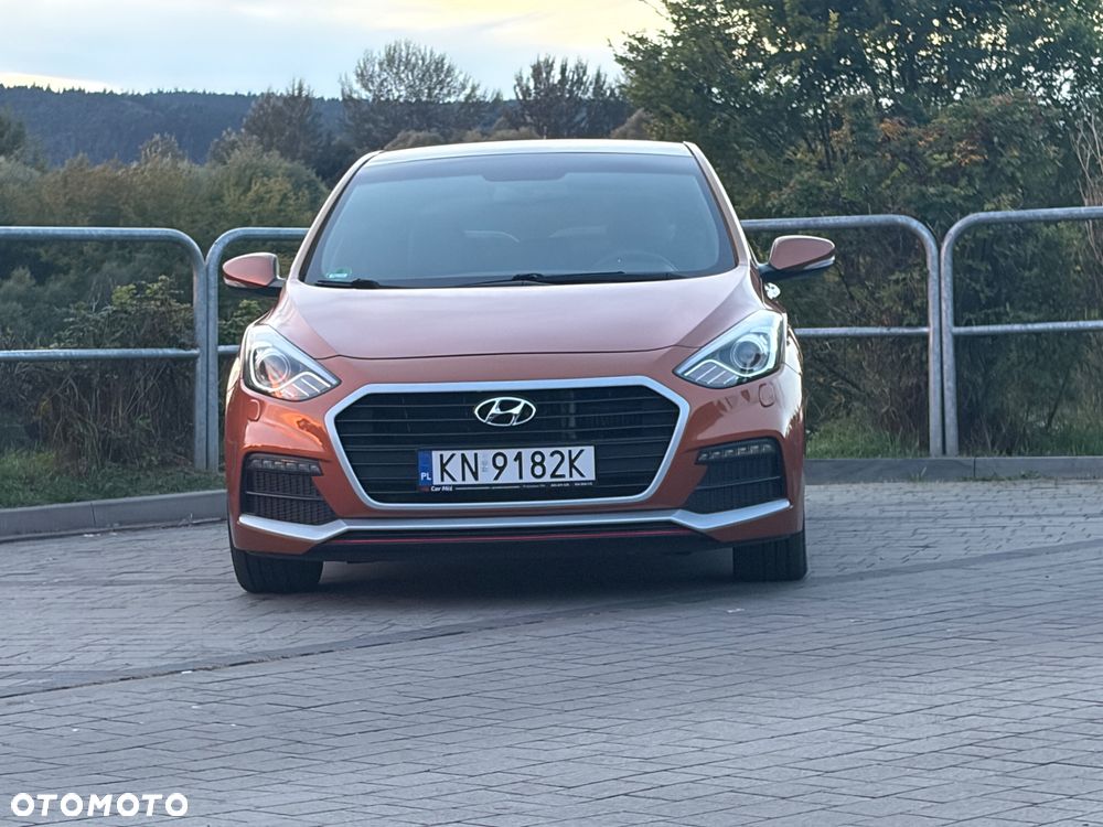 Hyundai i30 1.6 GDI Turbo Luxury - 21