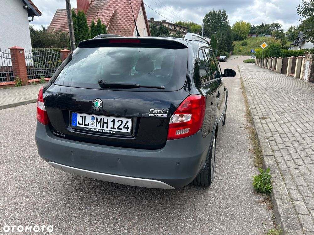 Skoda Fabia 1.6 16V Scout - 21
