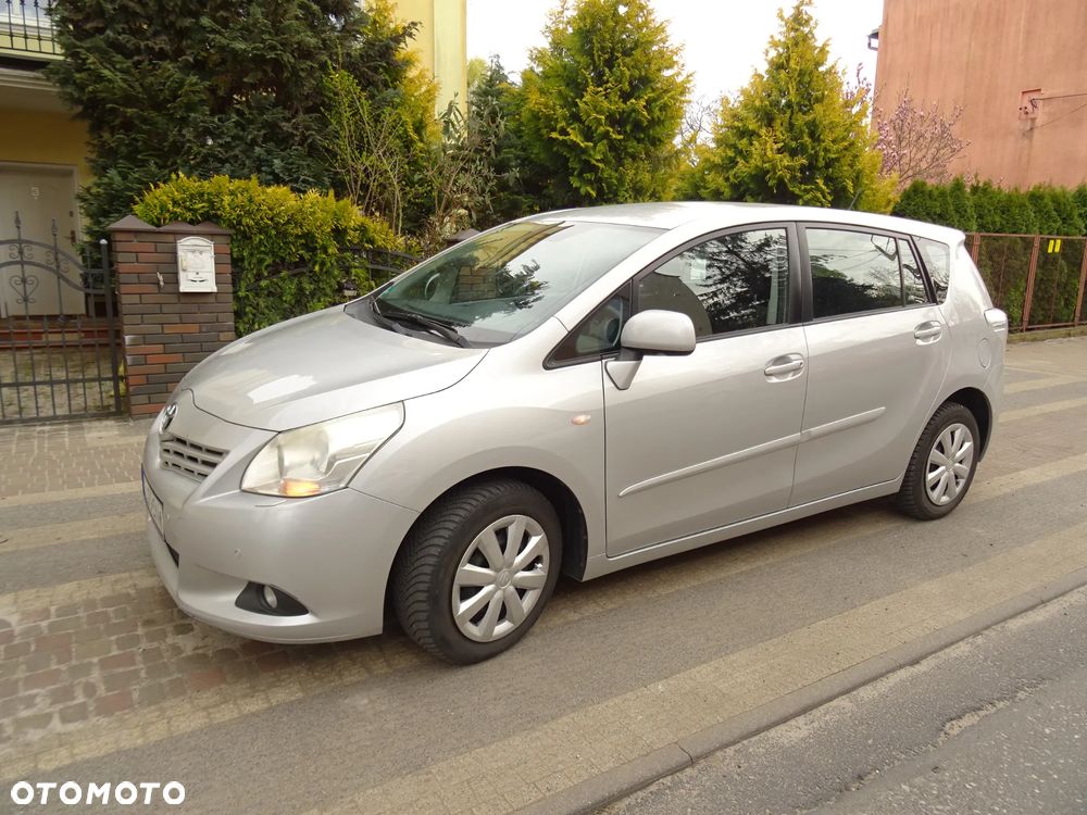 Toyota Verso 1.8 Prestige EU5 - 1