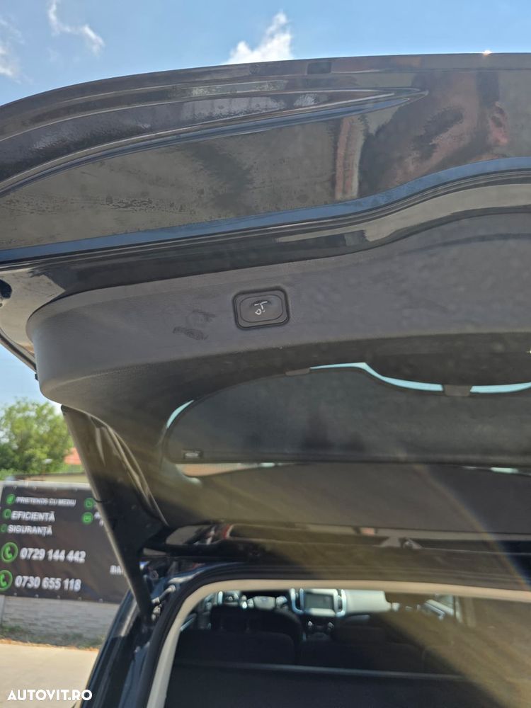 Ford S-Max 2.0 TDCi Powershift Titanium - 12