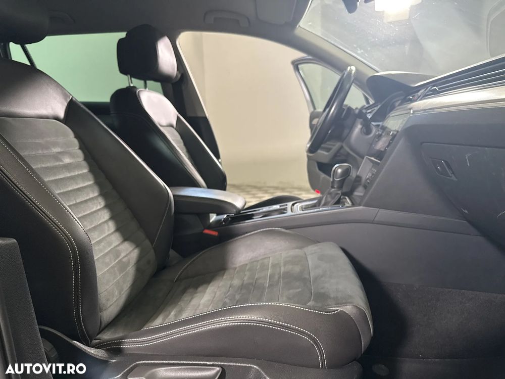 Volkswagen Passat - 12