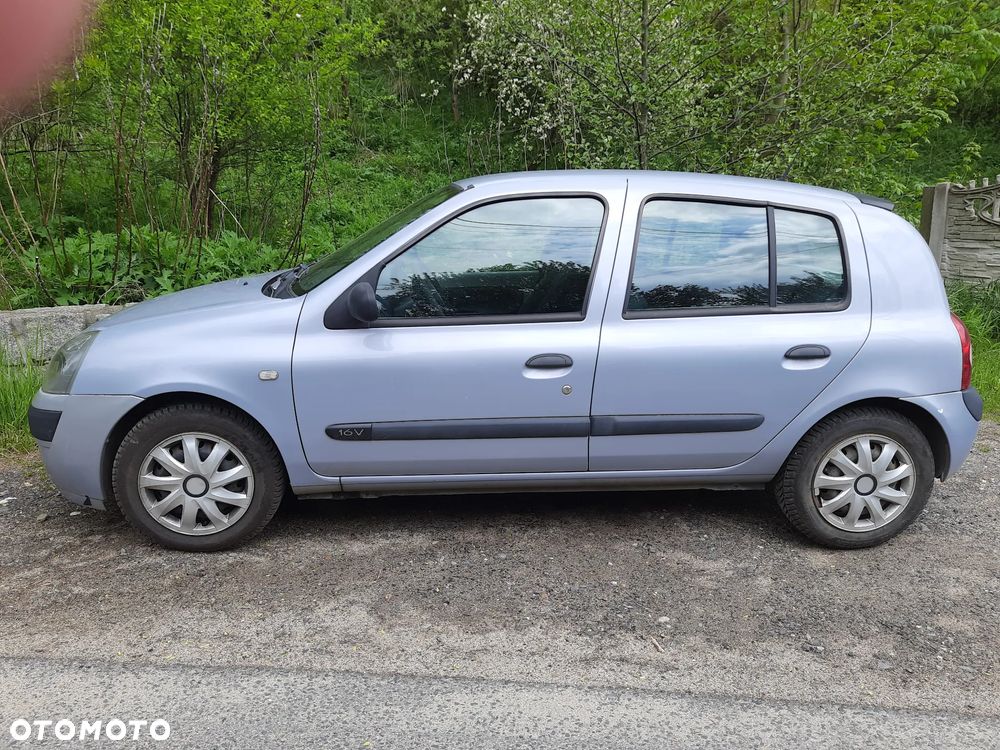Renault Clio 1.2 16V Confort Authentique - 12