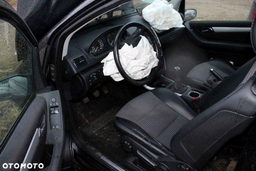 Mercedes A-Klasa W169 2007 2.0CDI 640940 HB3D (MASKA, ZDERZAK, LAMPA, BŁOTNIK, DRZWI, SZYBA, FOTEL) - 6
