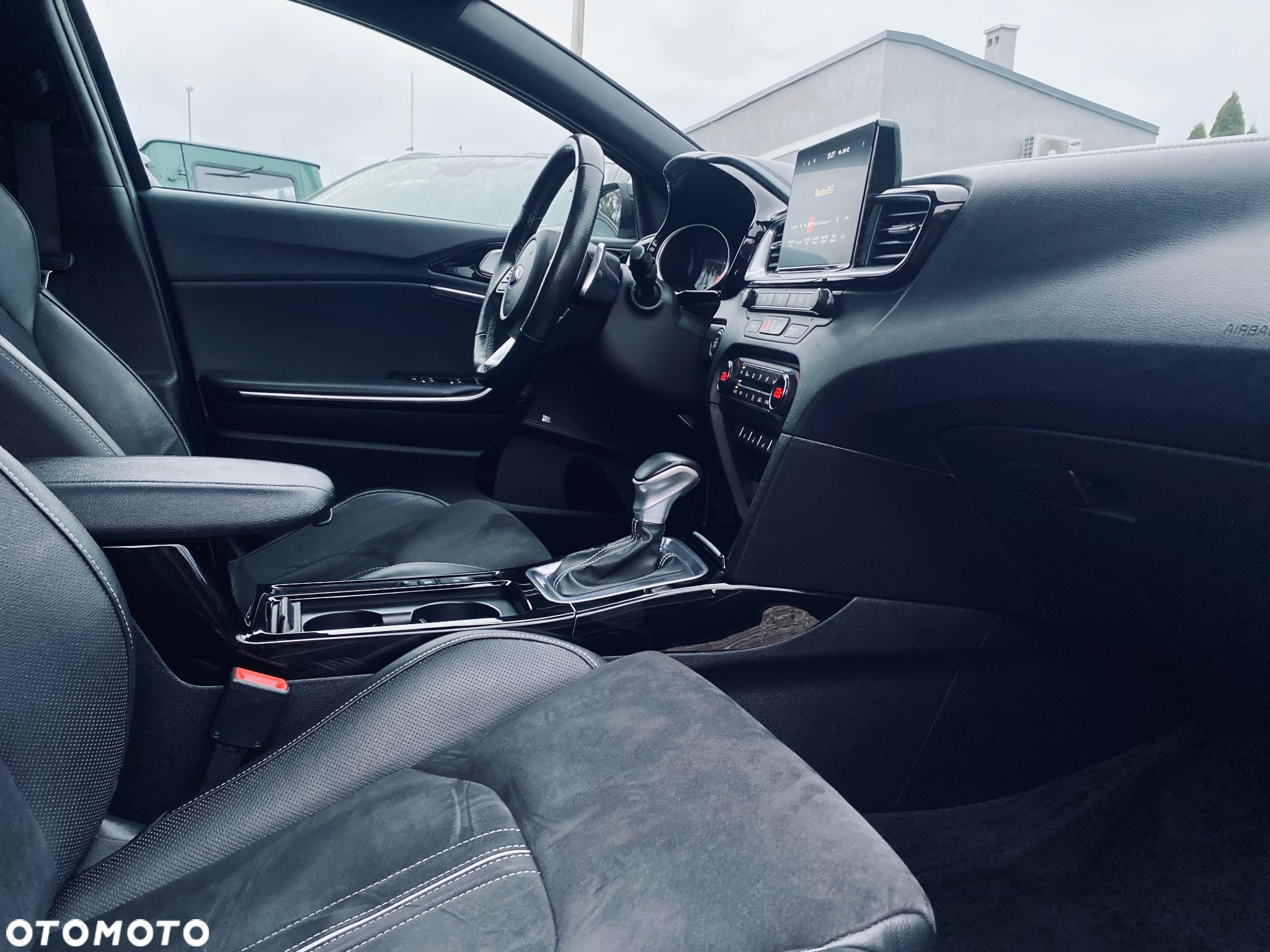 Kia ProCeed 1.4 T-GDI DCT7 OPF GT LINE - 22