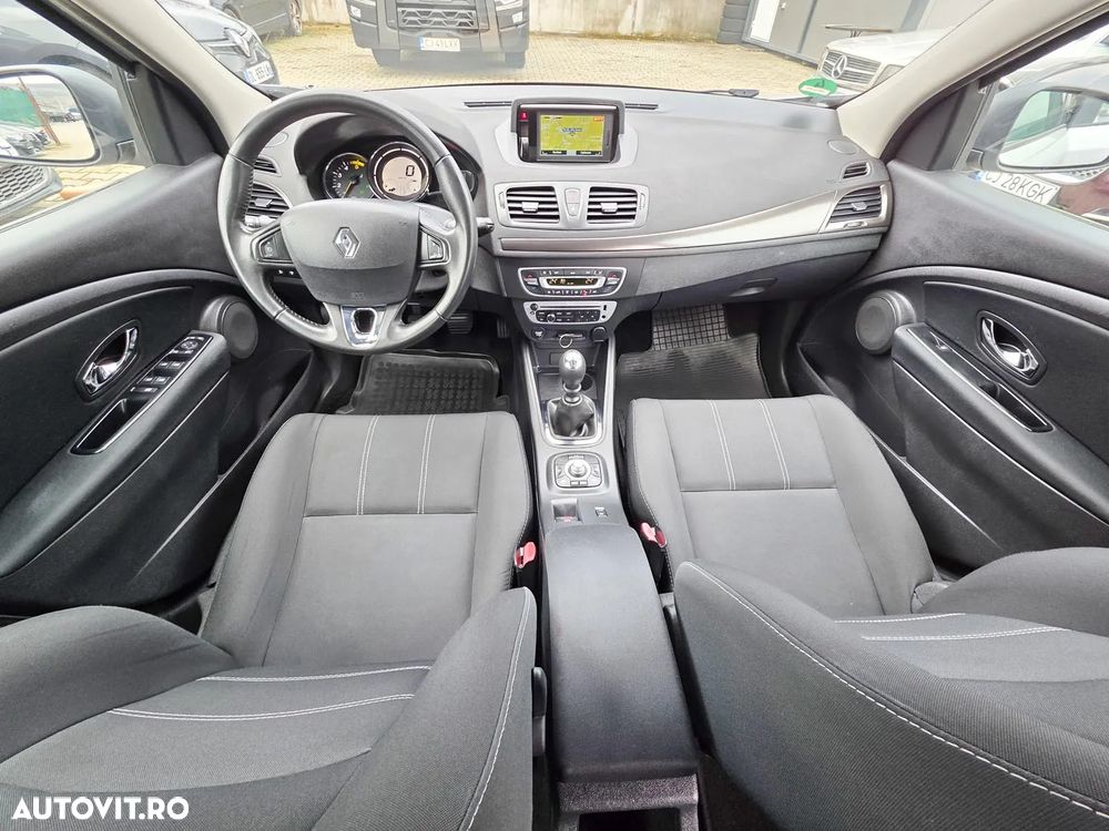 Renault Megane dCi 110 FAP Paris - 5