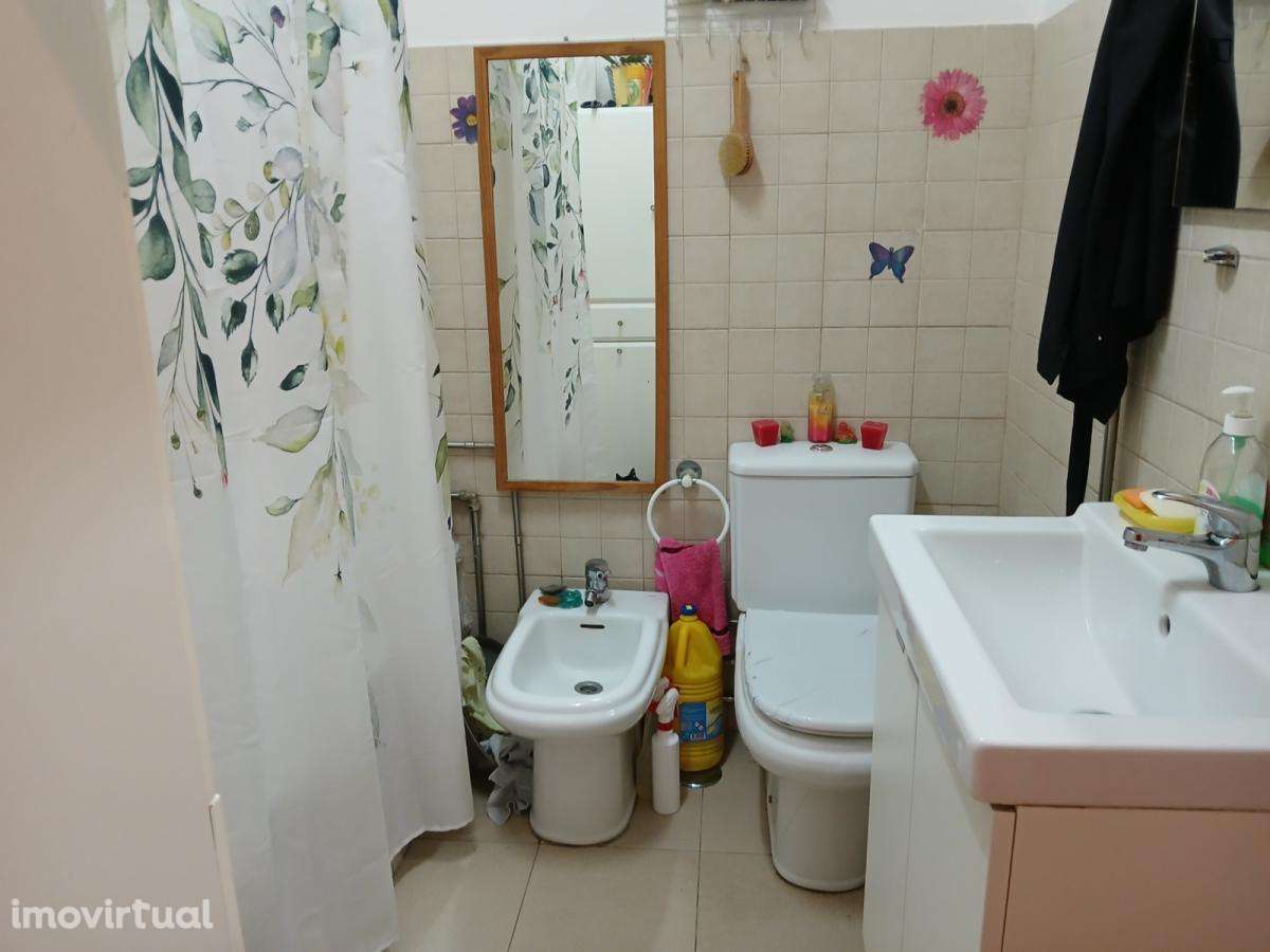 Quarto - localizado em Martim Moniz Lisbon - Grande imagem: 2/16