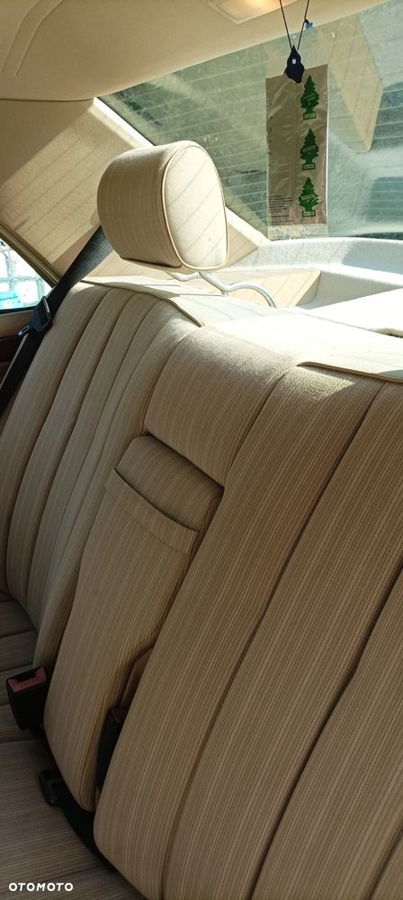 Mercedes-Benz W124 (1984-1993) - 13
