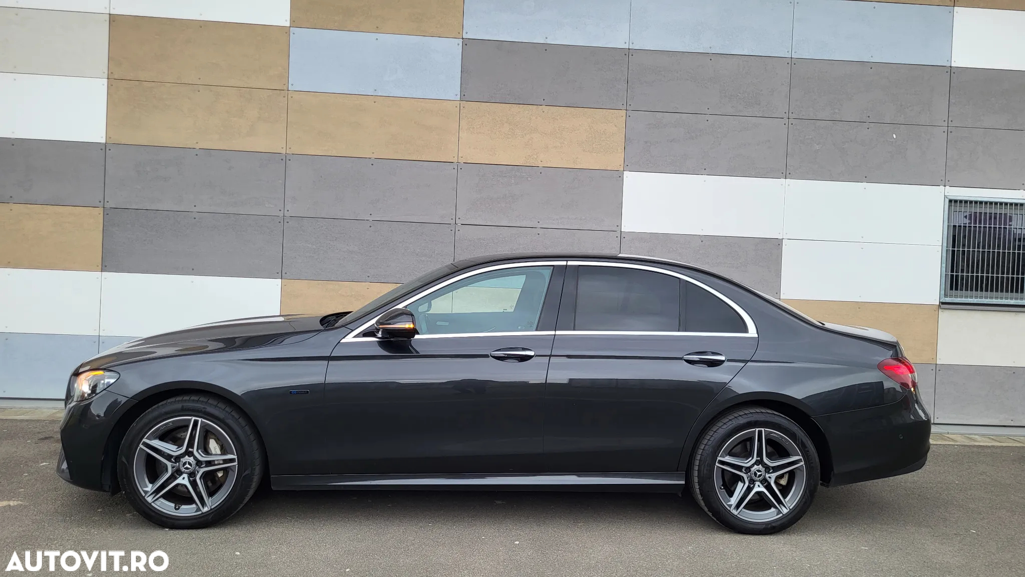 Mercedes-Benz E - 19
