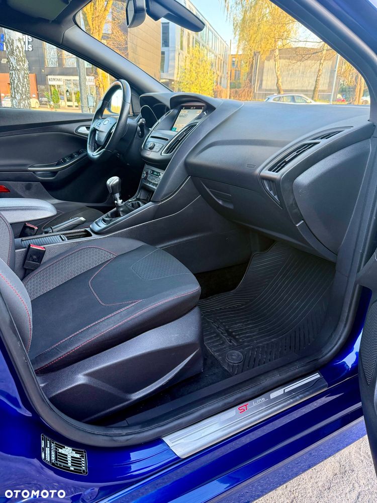 Ford Focus 1.5 EcoBoost STart-Stopp-System ST-LINE - 27