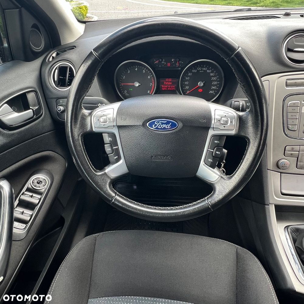 Ford Mondeo 2.0 Gold X Plus - 29