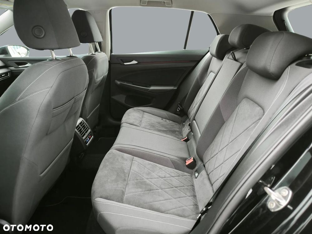 Volkswagen Golf 1.5 eTSI EVO Style DSG - 12