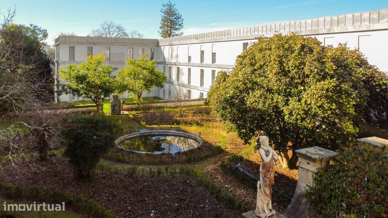 T1 mobilado com garagem entre Palácio de Cristal e Praça da Galiza - Grande imagem: 3/28