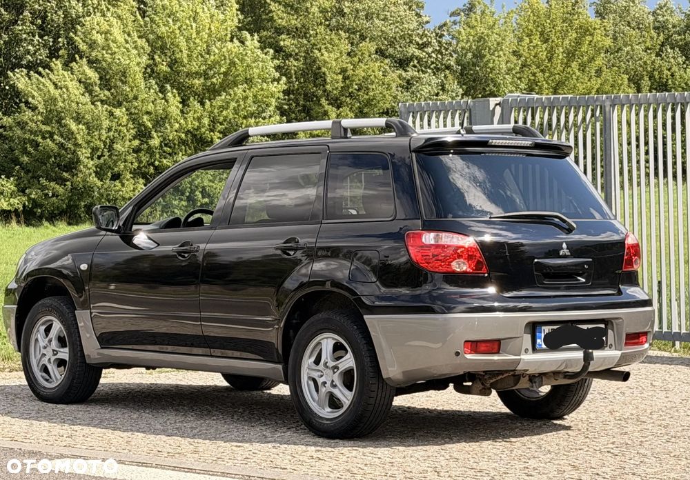 Mitsubishi Outlander - 4