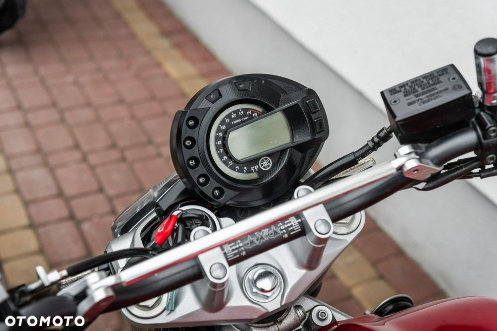 Yamaha FZ - 8