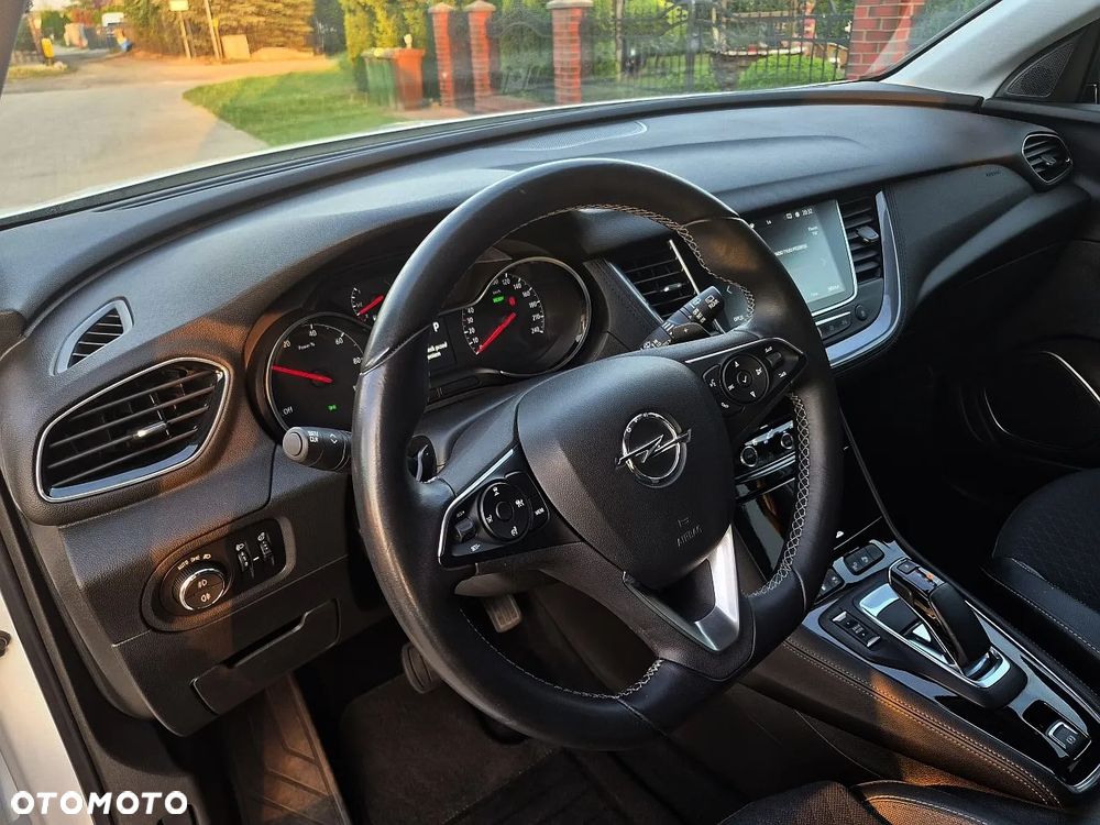 Opel Grandland X 1.6 T PHEV 4x4 Design&Tech - 19