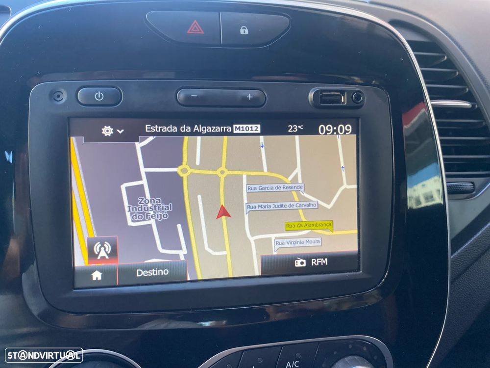 Renault Captur - 32