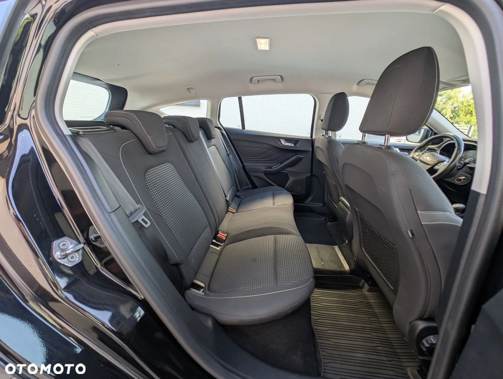 Ford Focus 1.5 EcoBlue Connected - 13