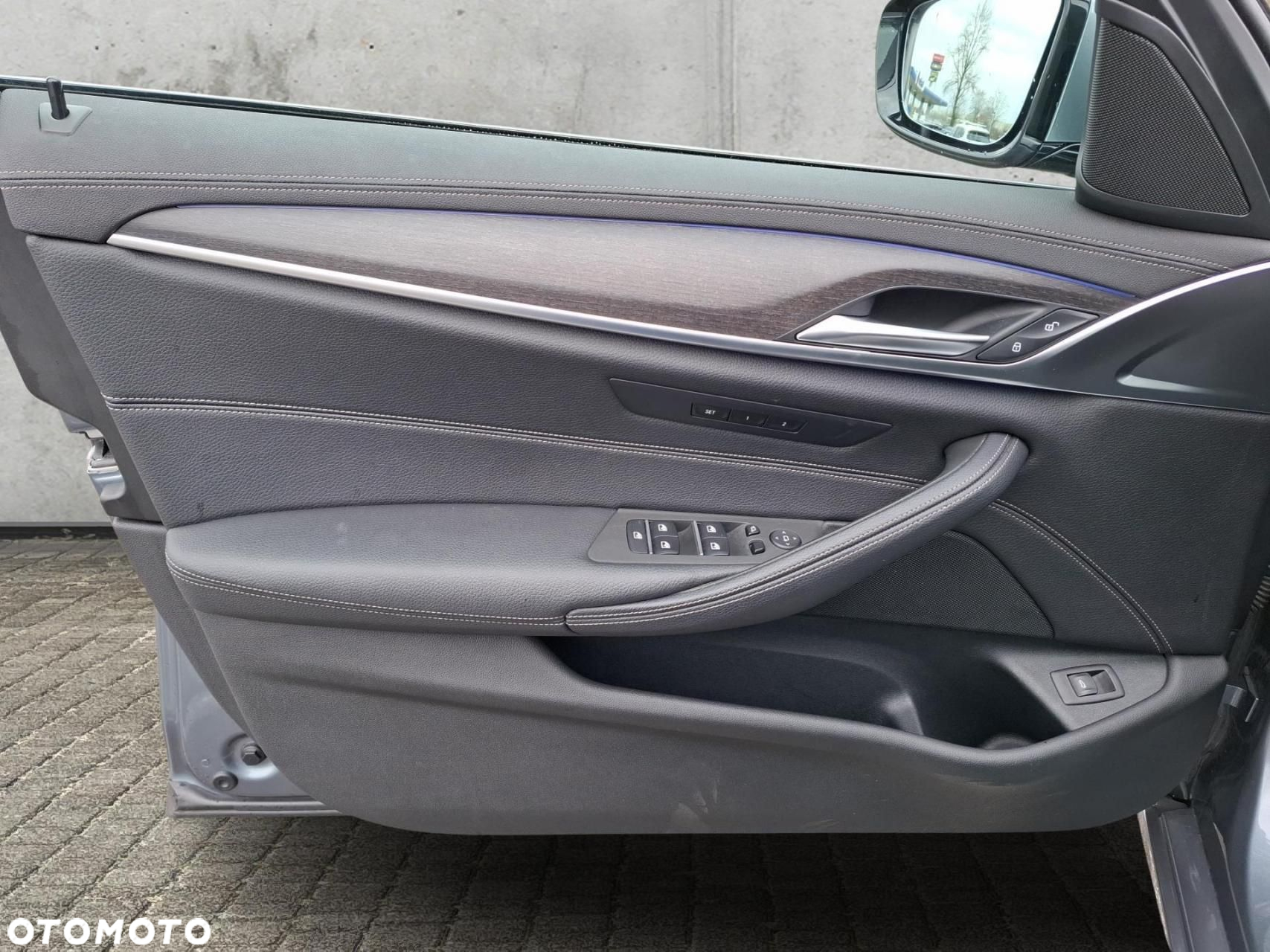 BMW Seria 5 - 10