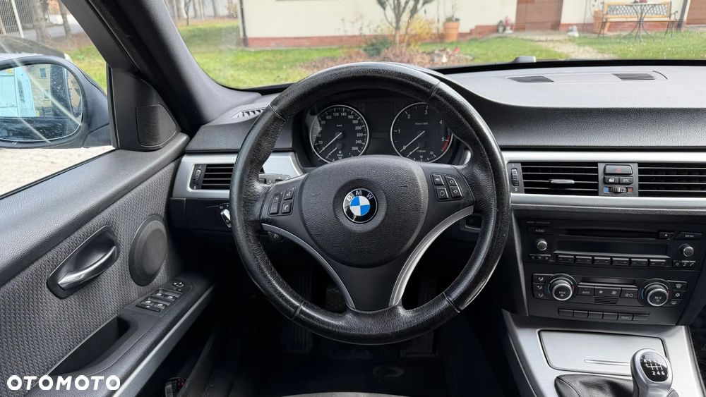 BMW Seria 3 - 15
