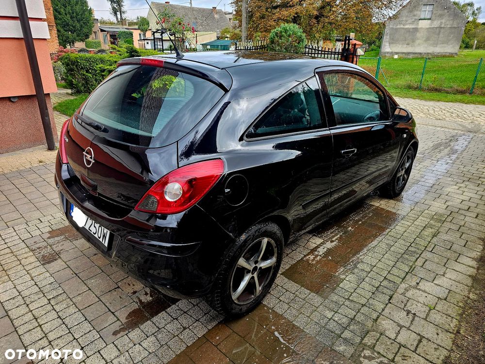 Opel Corsa 1.2 16V Essentia - 4