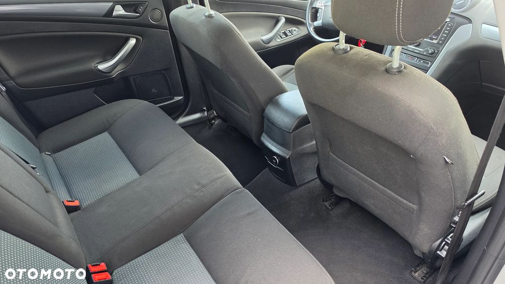 Ford Mondeo 1.6 TDCi ECOnetic Start-Stopp Trend - 12