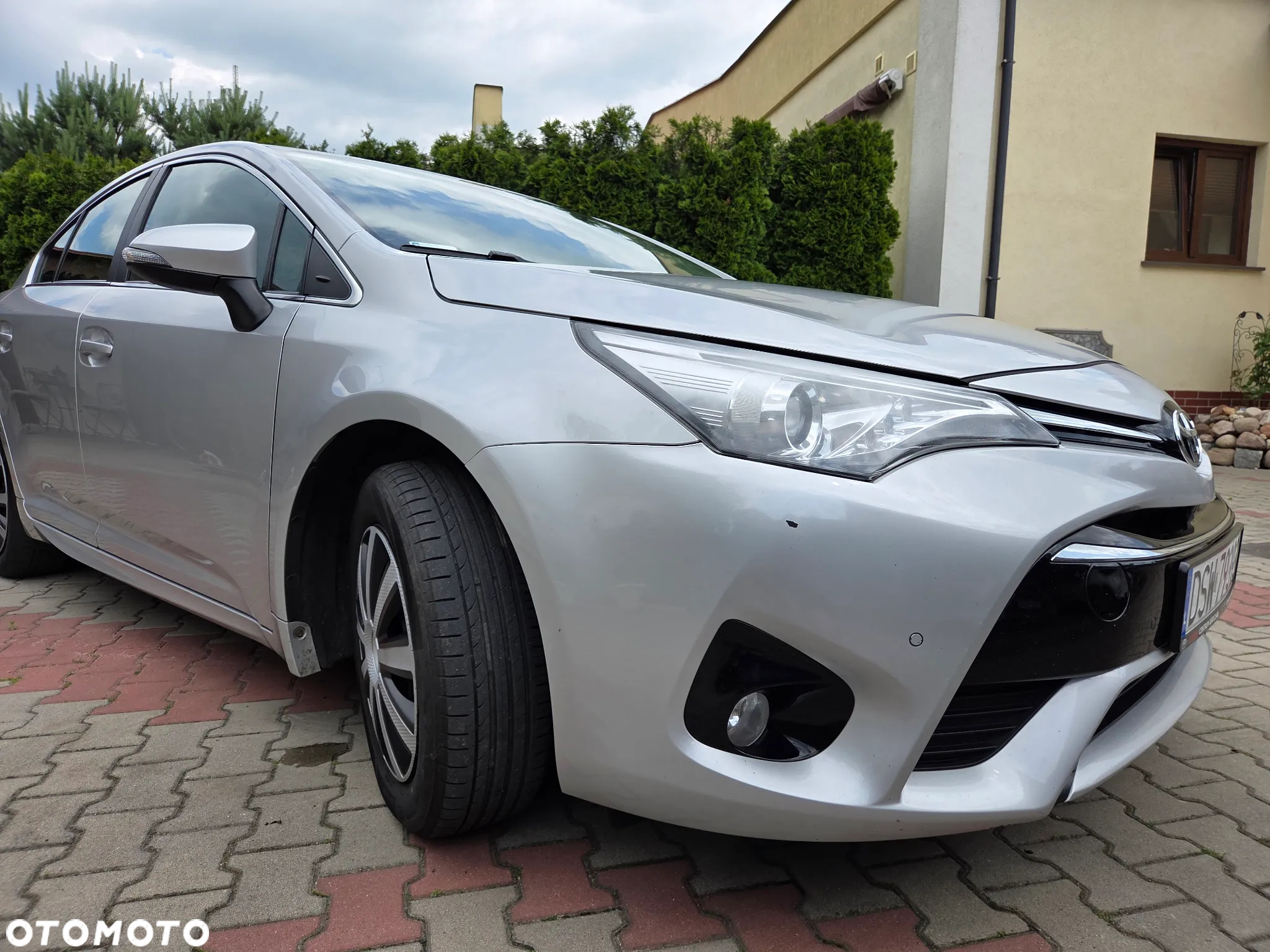 Toyota Avensis 1.8 Active - 9